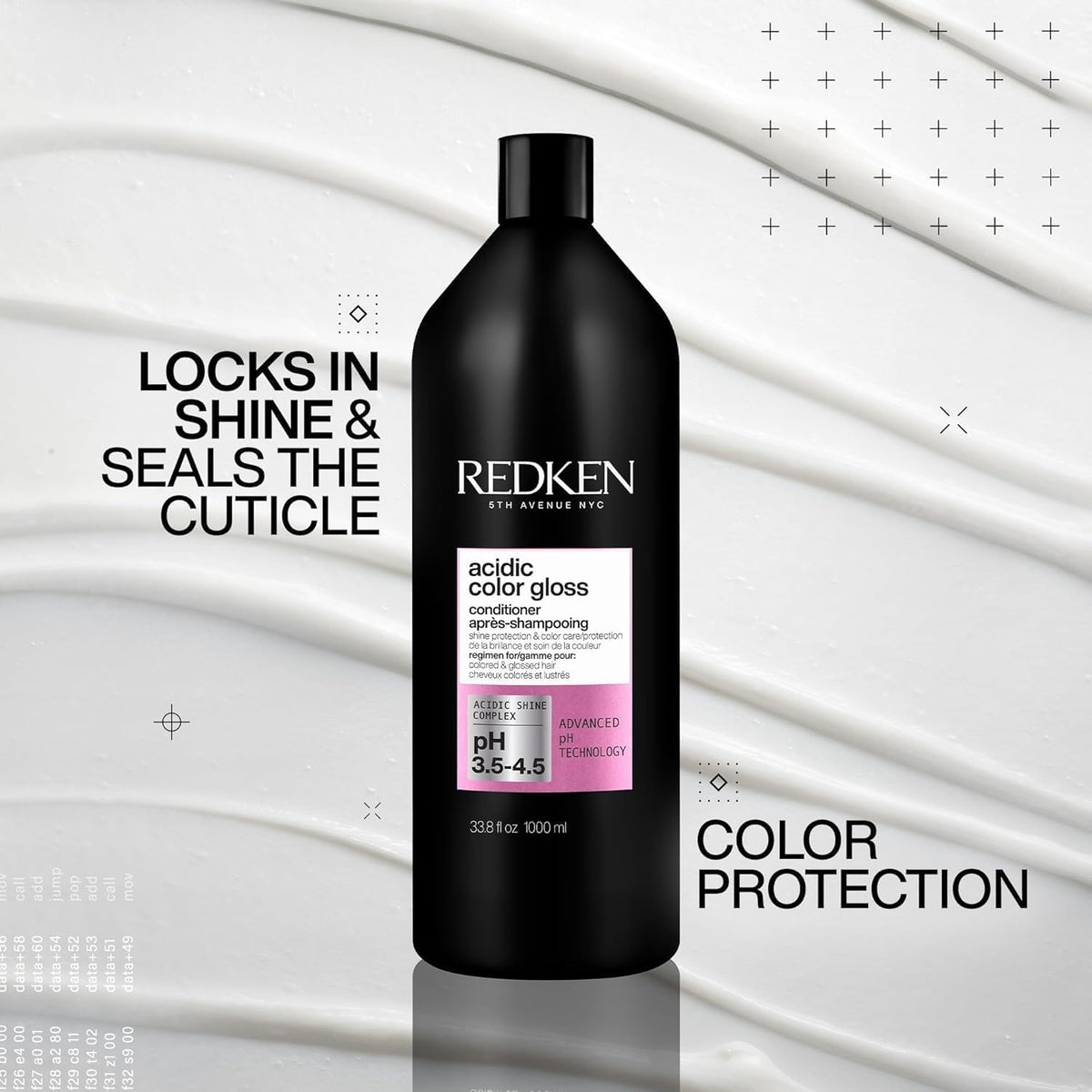 Texture crémeuse du conditionneur Redken Acidic Color Gloss sur une main