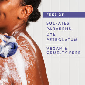 Texture crémeuse du gel douche Native sur une main