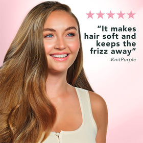 Texture crémeuse du shampooing Herbal Essences