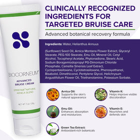 Texture de la crème BIOCORNEUM anti-hématomes sur un doigt