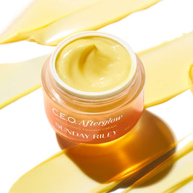 Texture de la crème gel éclaircissante C.E.O. de Sunday Riley