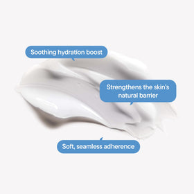 Texture de la crème hydratante IUNIK Beta-Glucan sur une main