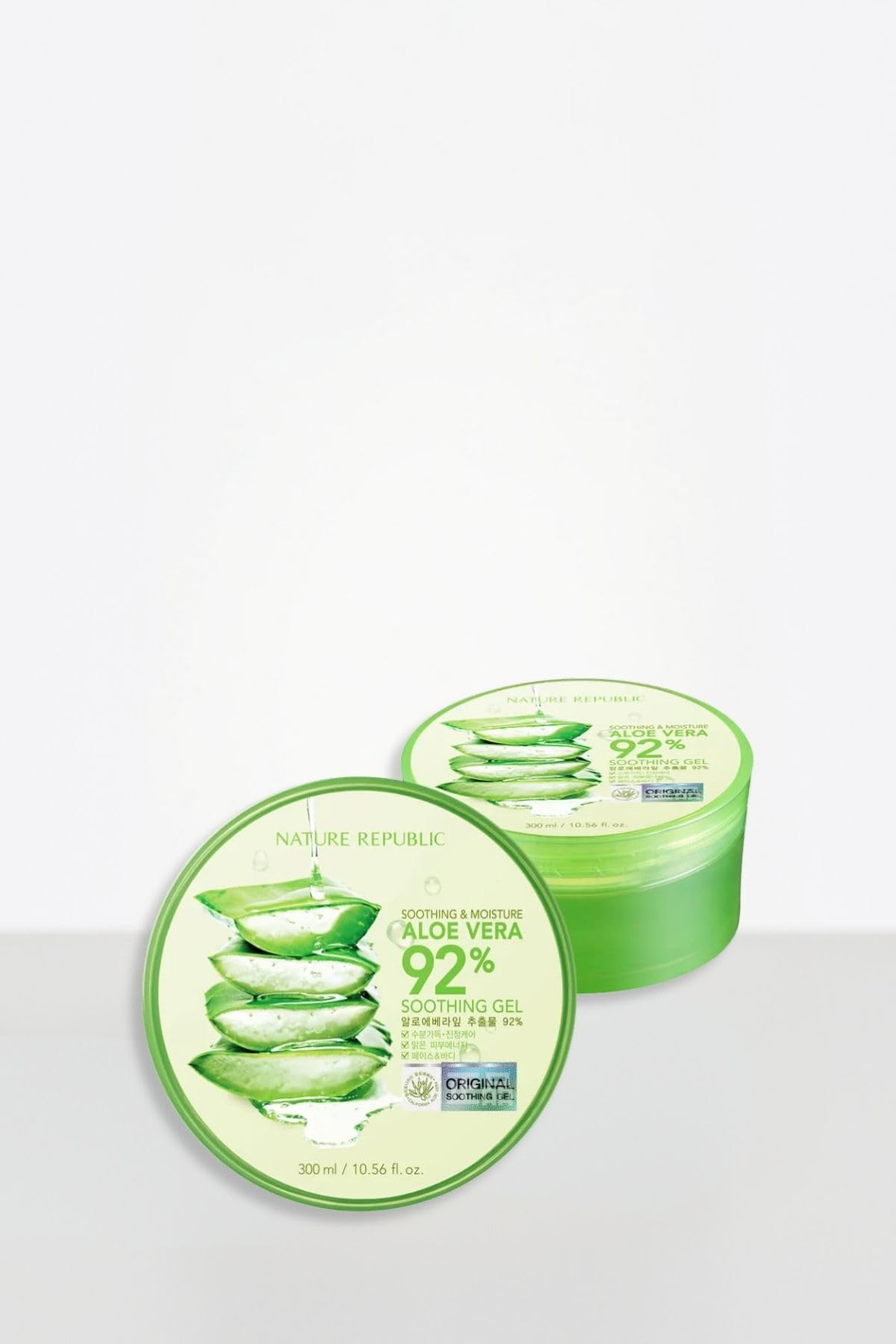 Texture du gel d'Aloe Vera Nature Republic sur la main