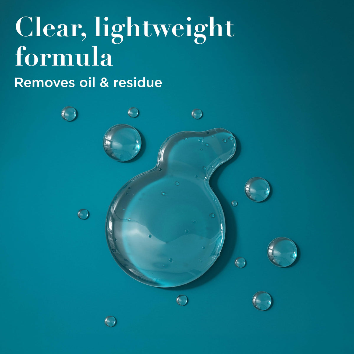 Texture du shampooing OGX Clarifiant montrant sa consistance