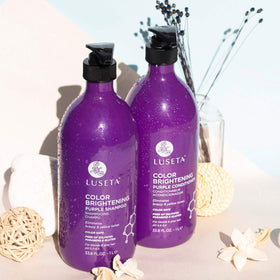 Texture du shampooing violet L LUSETA sur une main