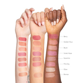 Texture du Total Protection Color Balm sur la main