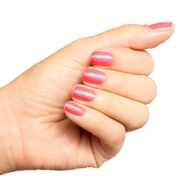 Texture du vernis OPI If U Like Pinka Coladas sur un ongle
