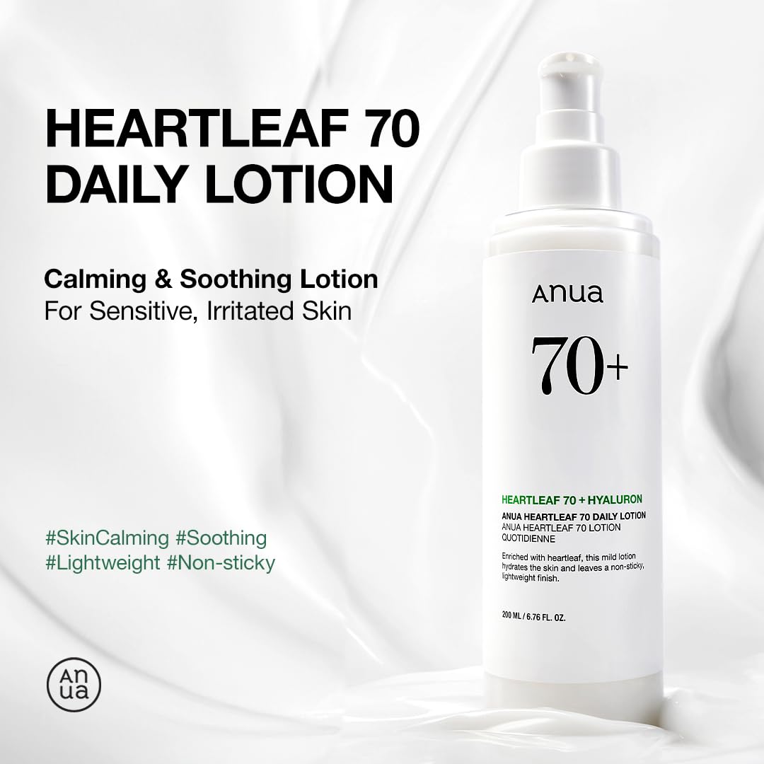 Texture légère de la lotion ANUA sur une main