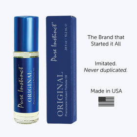Texture riche du Pure Instinct Roll-On sur la peau