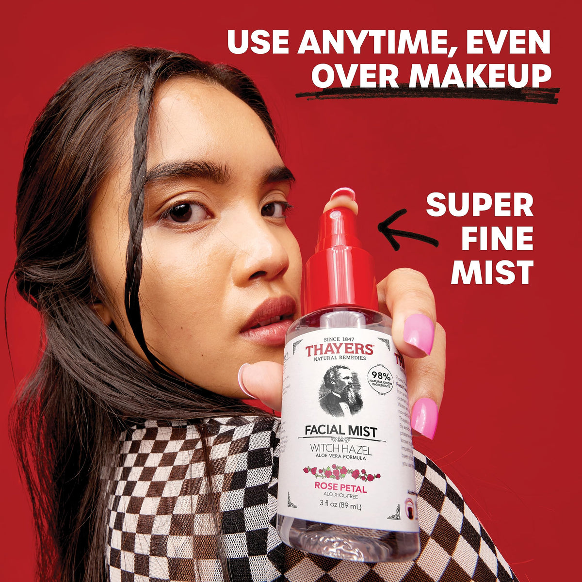 THAYERS brume tonique visage en utilisation sur le visage