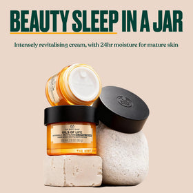 The Body Shop Crème de Nuit Revitalisante texture crémeuse
