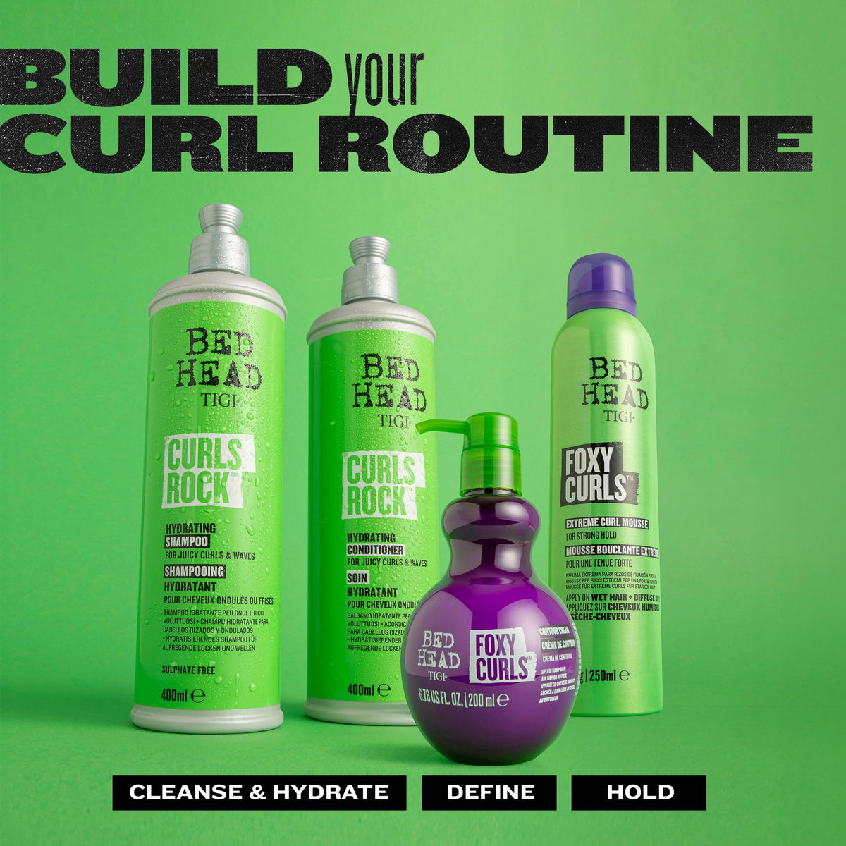 TIGI Foxy Curls crème contour 249g affichée sur une coiffeuse