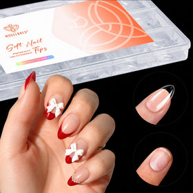 Tips d'ongles en amande clair modelones, vue de face