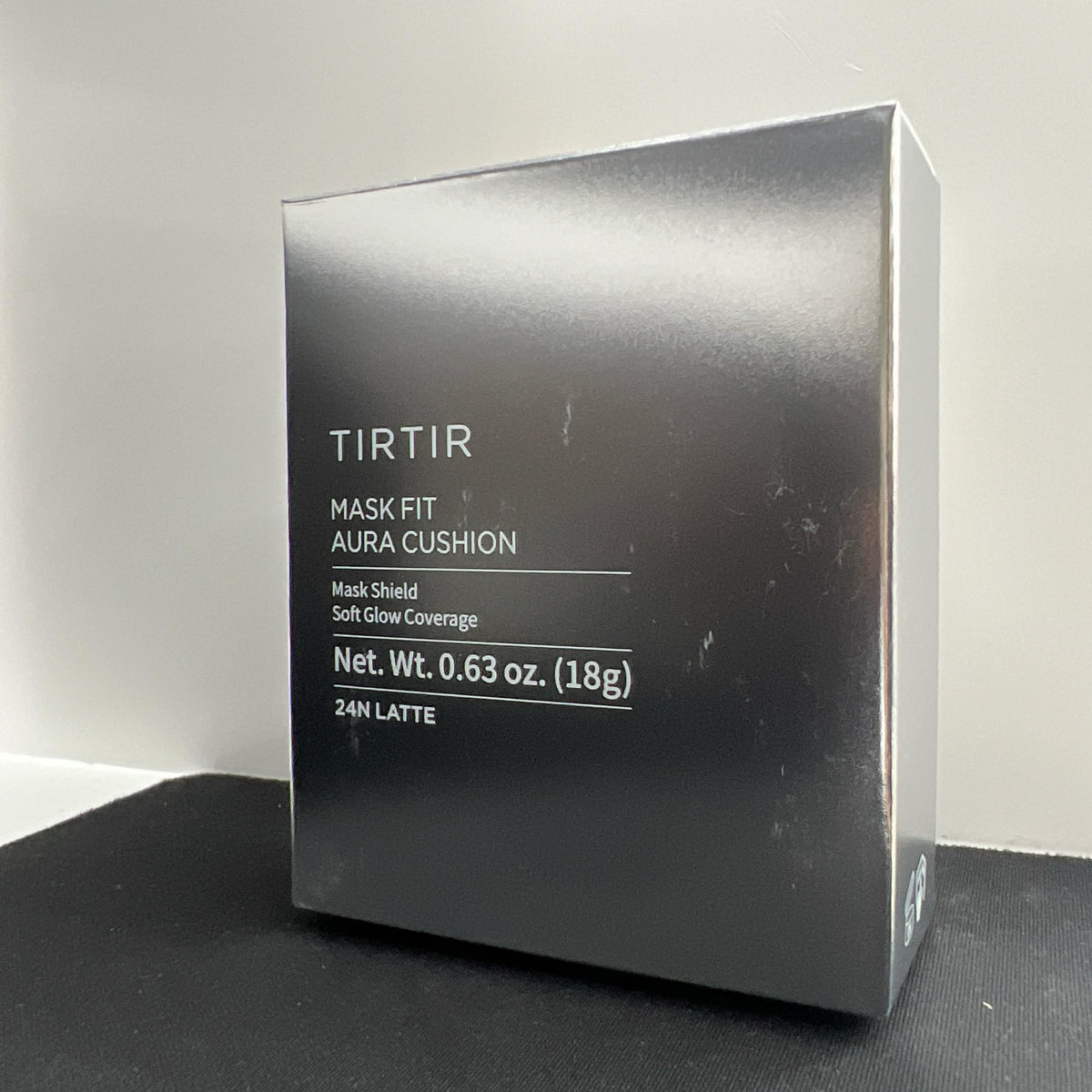 TIRTIR Cushion Foundation Aura Silver 24N Latte après application