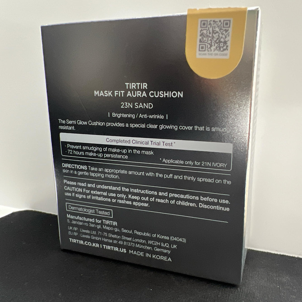 TIRTIR Cushion Foundation Aura Silver in natural light