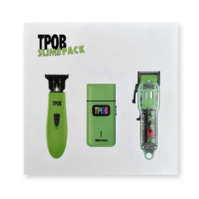 Tondeuse TPOB sur une surface de travail avec outils de coiffure