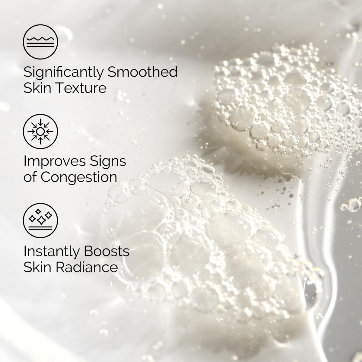 Tonique exfoliant à l'acide glycolique 7% sur une surface en marbre