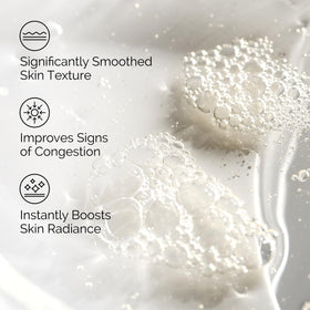 Tonique exfoliant à l'acide glycolique 7% sur une surface en marbre