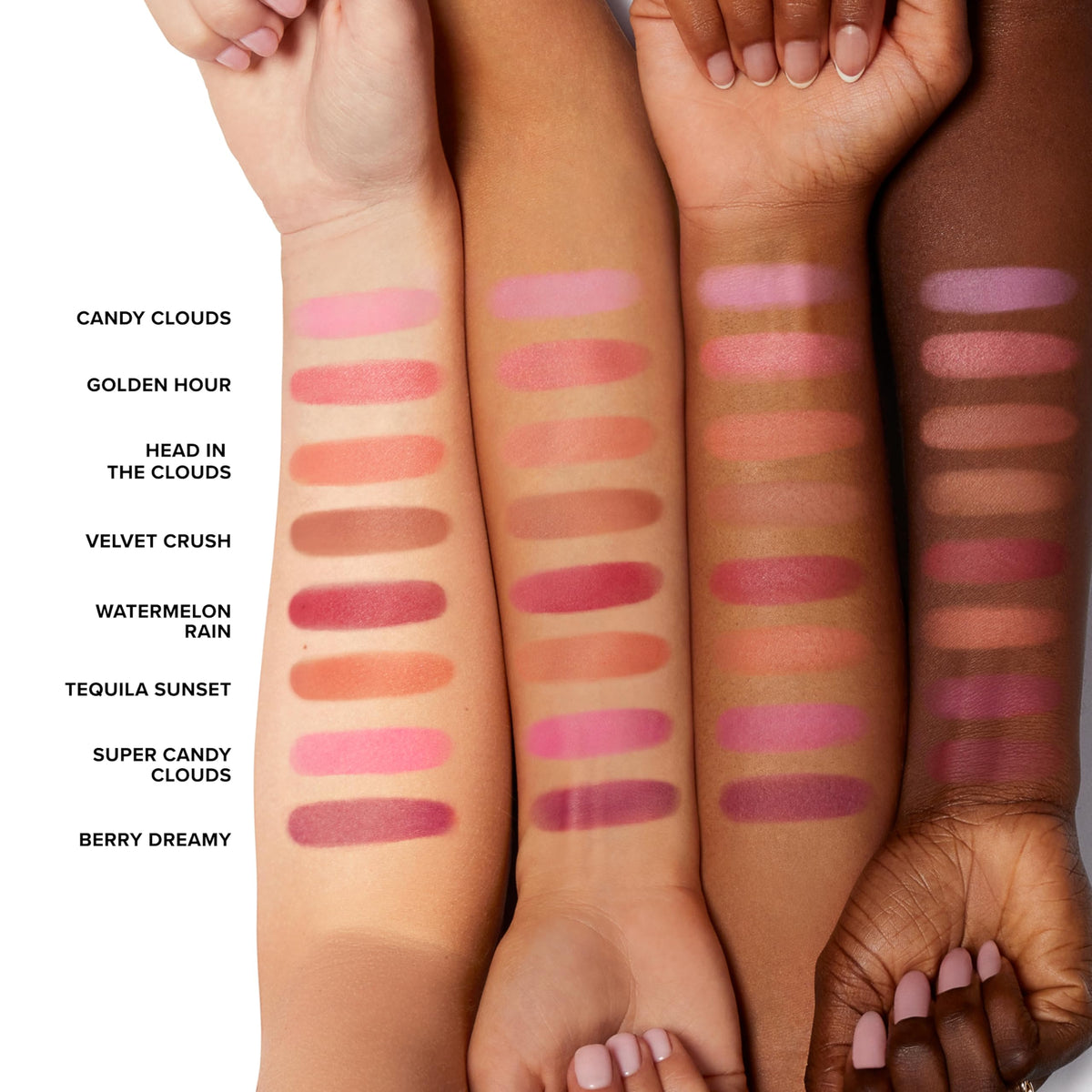 Too Faced Cloud Crush Blush en situation d'utilisation