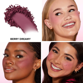 Too Faced Cloud Crush Blush texture veloutée en gros plan