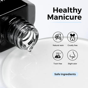 Top Coat TOMICCA sur une table de manucure