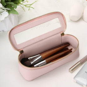 Trousse à maquillage Aveniee dans un sac à main