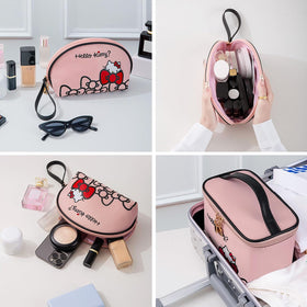 Trousse de maquillage AmBealla sur un fond coloré