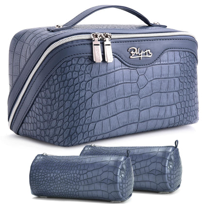 Trousse de maquillage BOYATU bleue vue de face avec motif crocodile