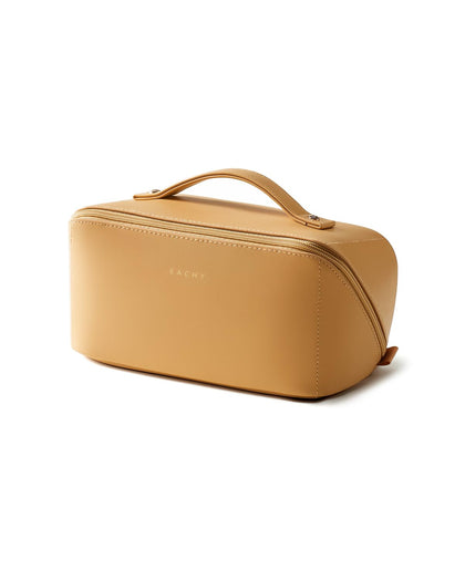 Trousse de maquillage EACHY jaune ouverte avec produits de beauté
