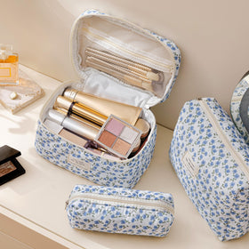 Trousse de maquillage HBselect ouverte montrant l'espace de rangement