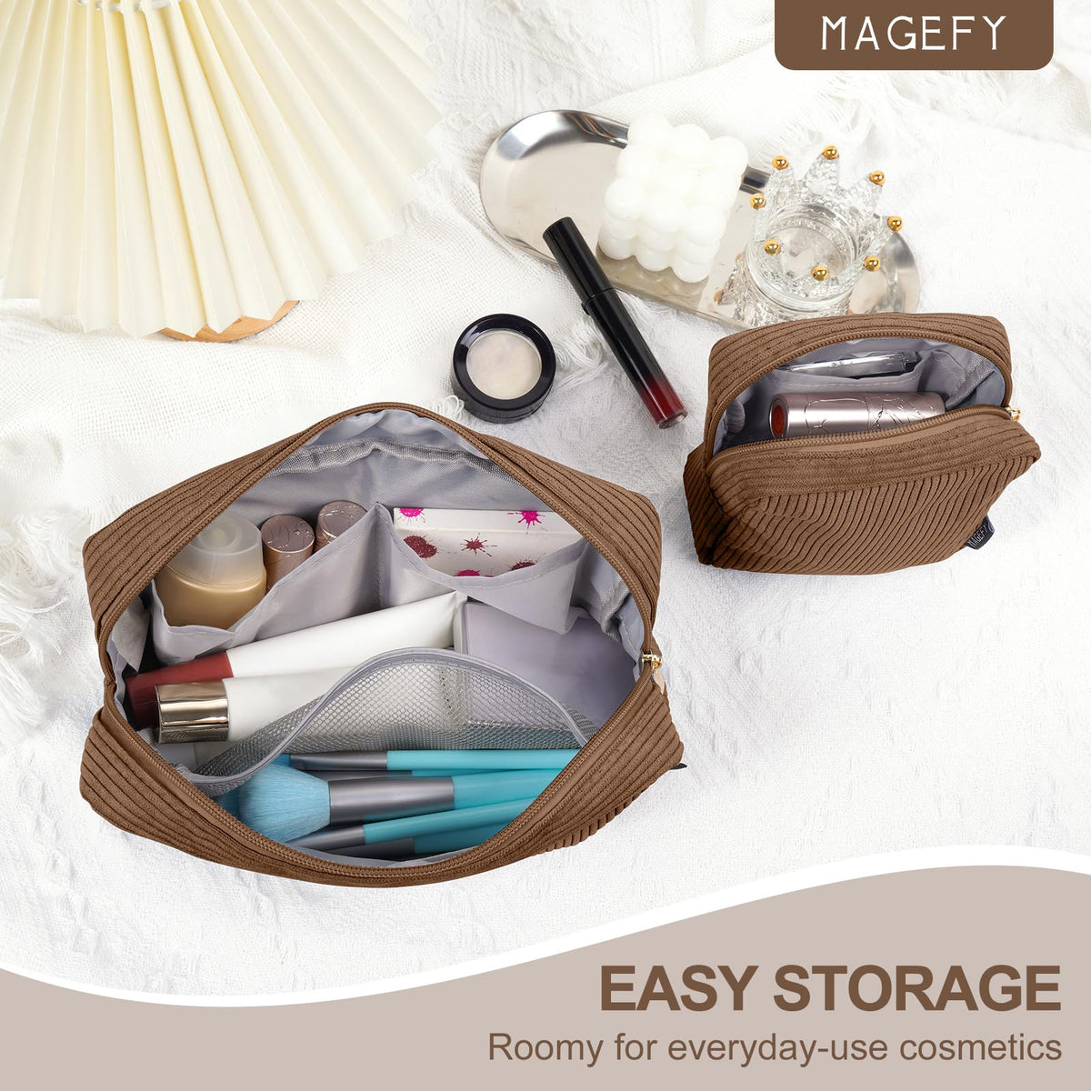 Trousse de maquillage MAGEFY en velours marron, vue de dessus