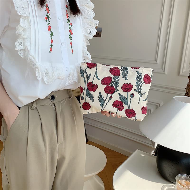 Trousse de maquillage PAZIMIIK beige à côté d'un sac à main