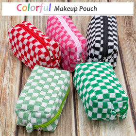 Trousse de maquillage PAZIMIIK en situation sur une table de toilette