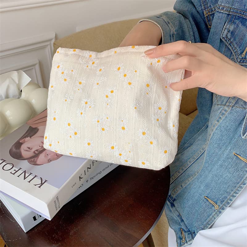 Trousse de maquillage PAZIMIIK sur une table