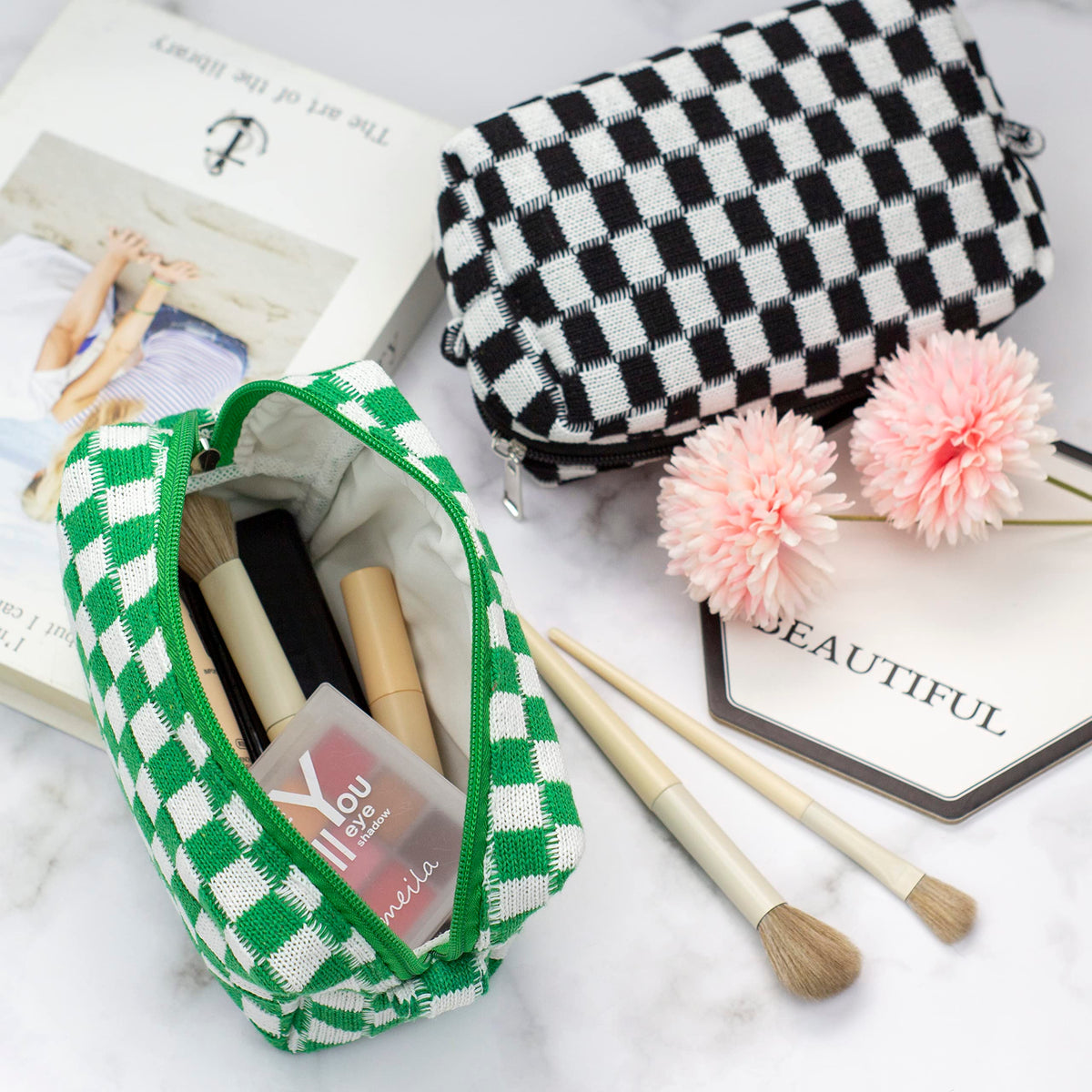 Trousse de maquillage PAZIMIIK vue de côté avec motif à carreaux