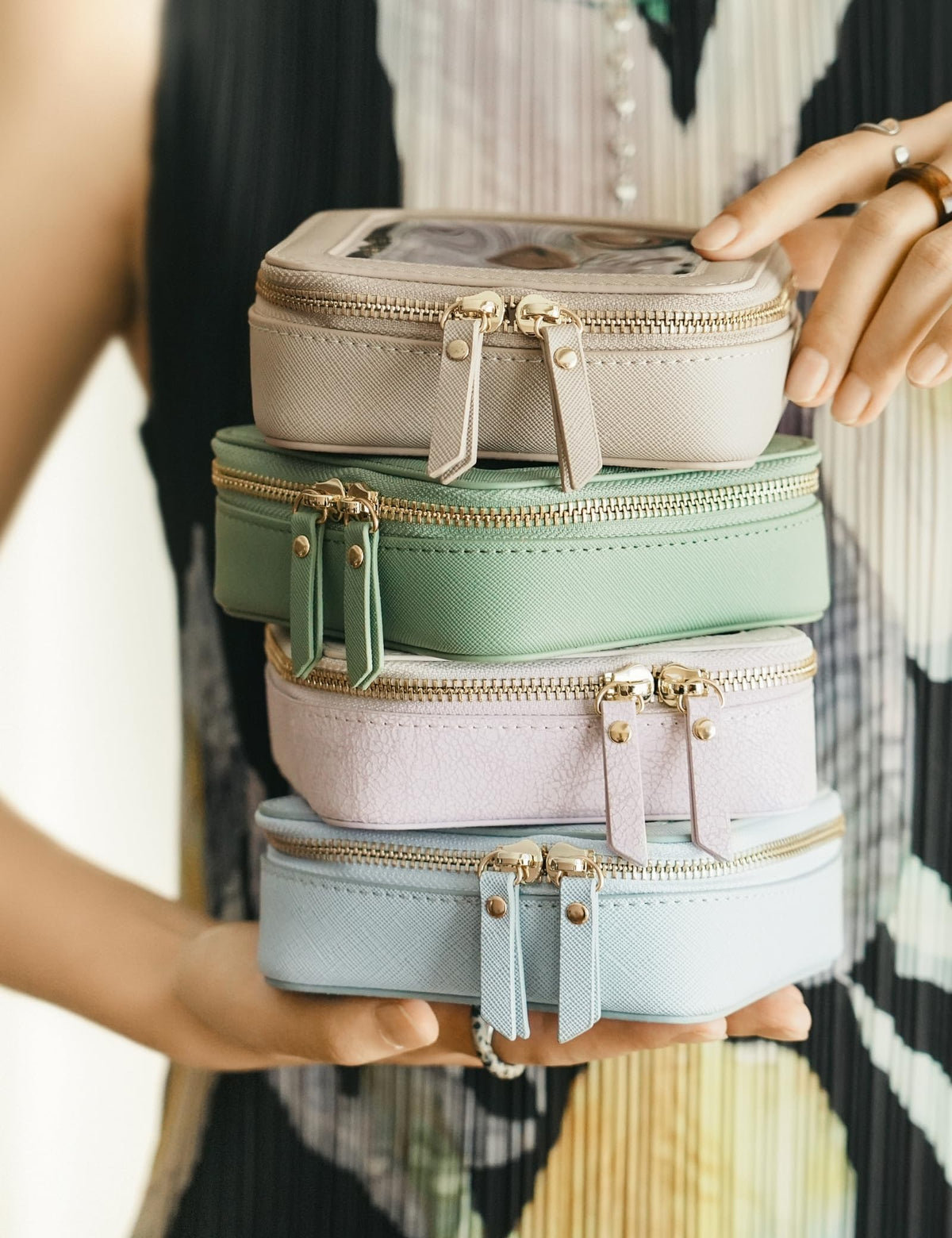 Trousse de maquillage Popvibe avec détails en métal doré