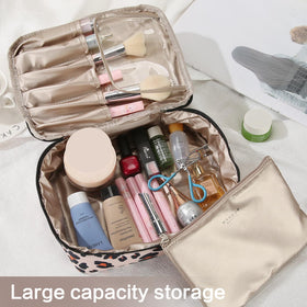Trousse de maquillage Queboom vue de côté avec double zip
