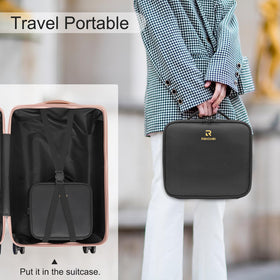 Trousse de maquillage Relavel en situation de voyage