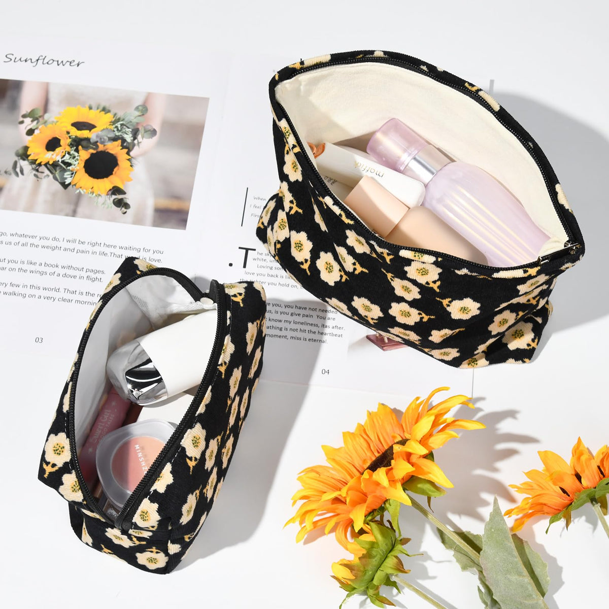 Trousse de maquillage SOIDRAM avec motif floral sur un fond blanc