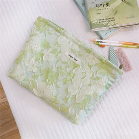 Trousse de maquillage STARDW ouverte montrant l'intérieur spacieux