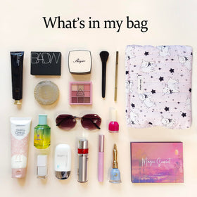 Trousse de maquillage STARDW posée sur une surface plane