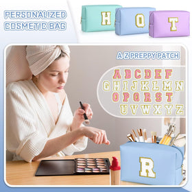 Trousse de maquillage TOPEAST ouverte avec cosmétiques à l'intérieur