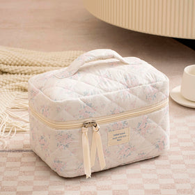 Trousse de maquillage uekeboag ouverte avec produits de beauté