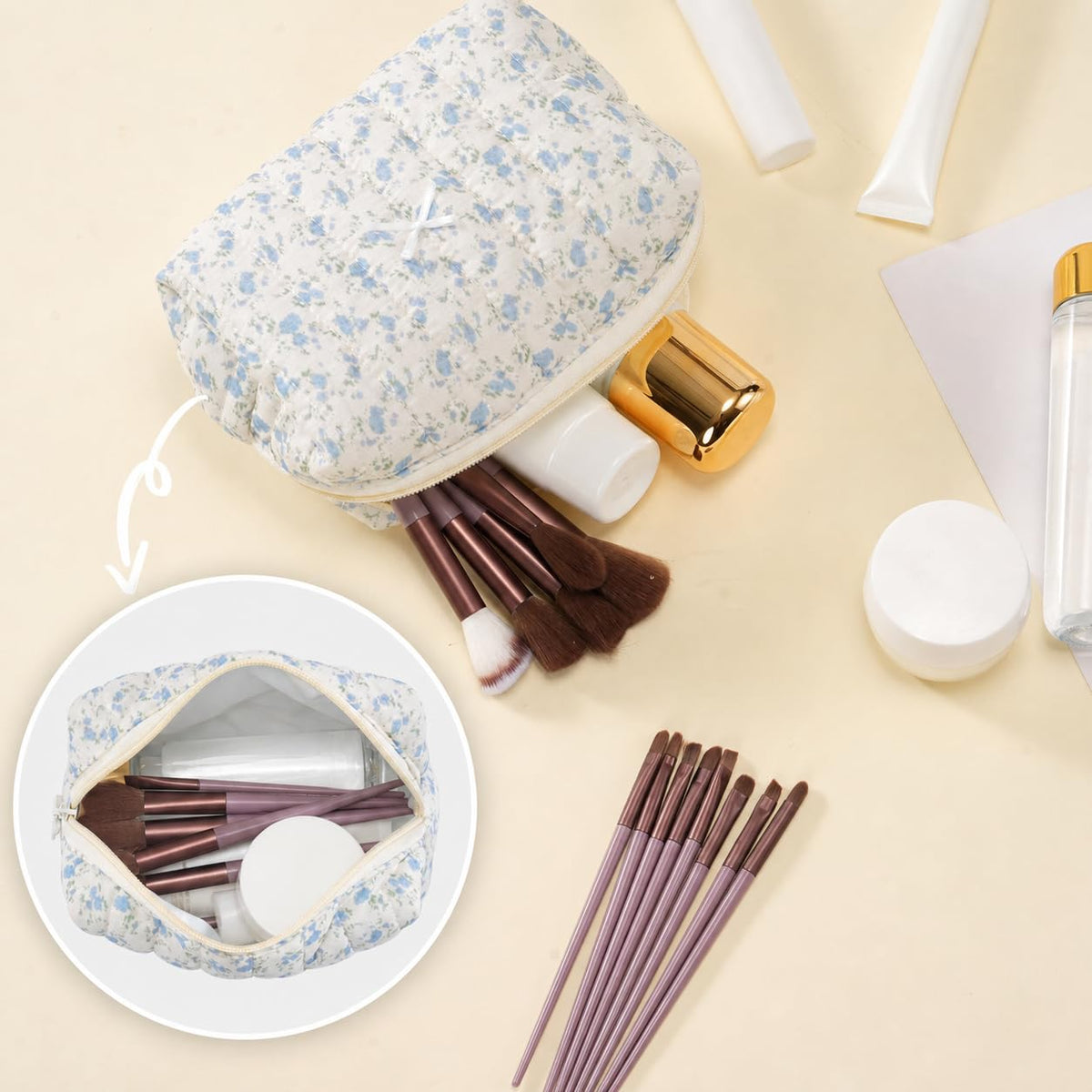 Trousse de maquillage UUYUUY sur une table avec produits de beauté