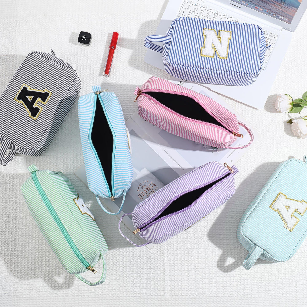 Trousse de maquillage YOOLIFE avec accessoires de beauté