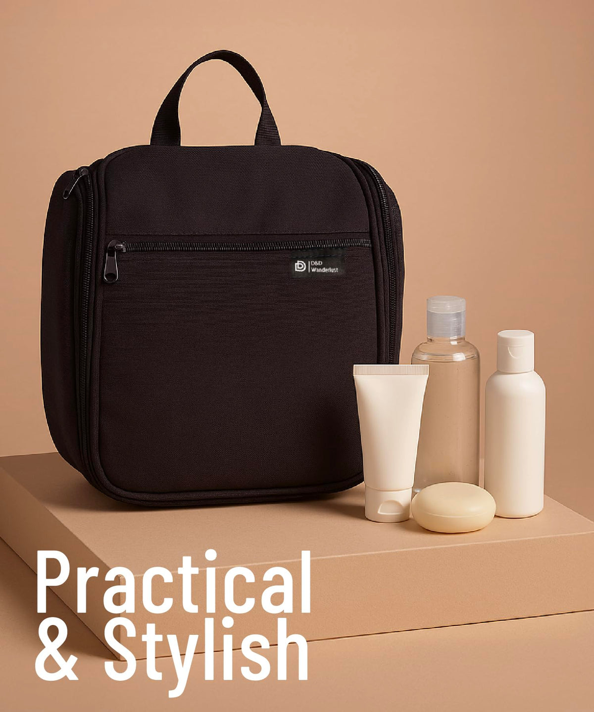 Trousse de toilette DD D&D Wanderlust sur un meuble de camping