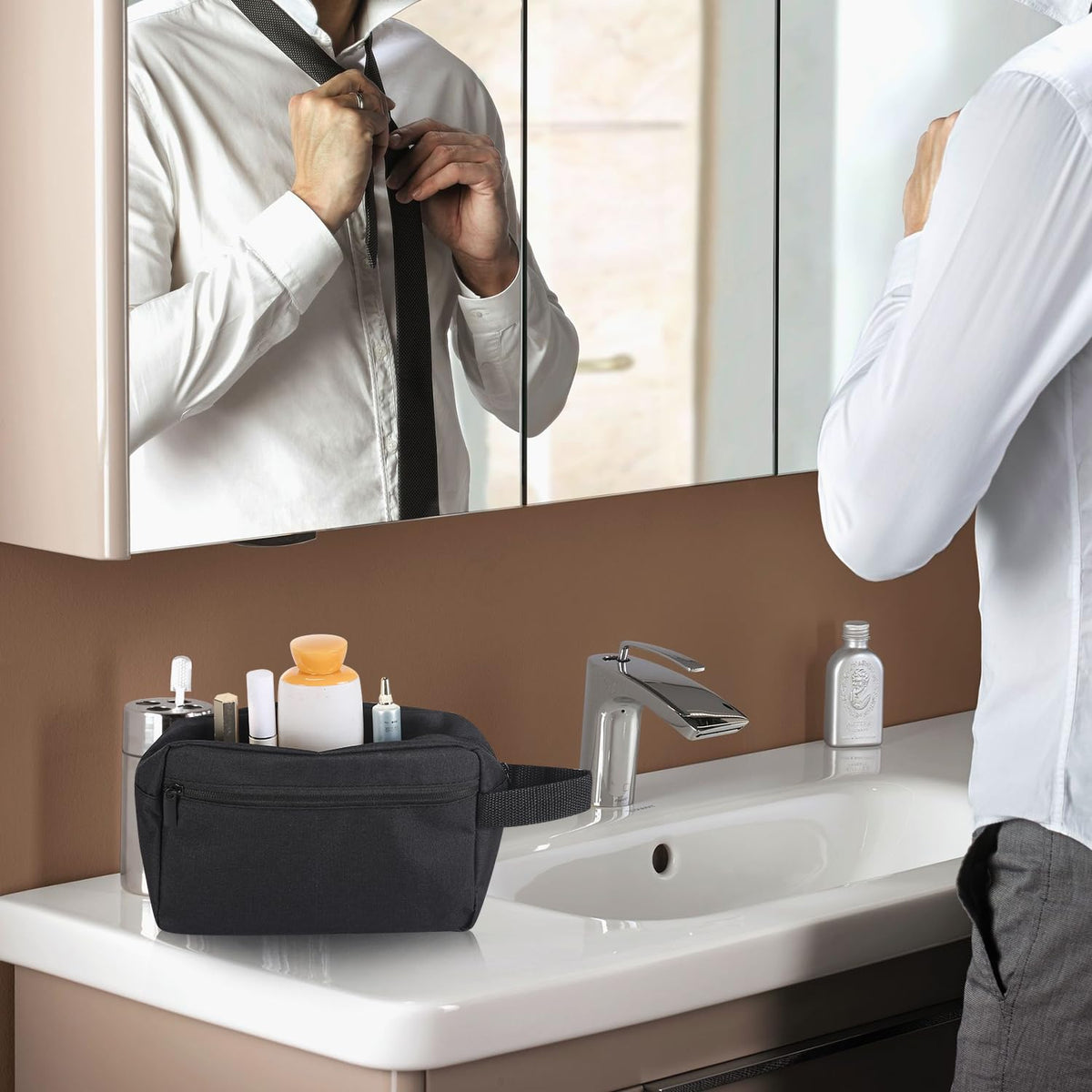 Trousse de Toilette Icramsy dans un cadre de voyage
