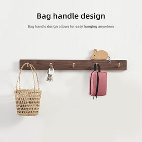Trousse de toilette Icramsy en voyage avec valise