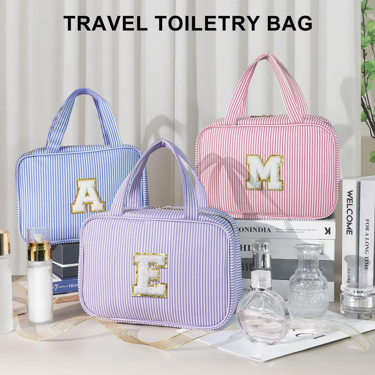 Trousse de Toilette TOPEAST posée sur un comptoir de salle de bain