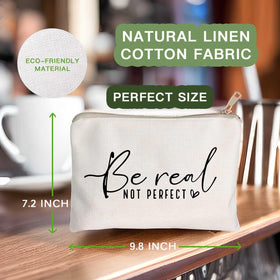 Trousse HubbgDesign posée sur une table avec des produits de beauté